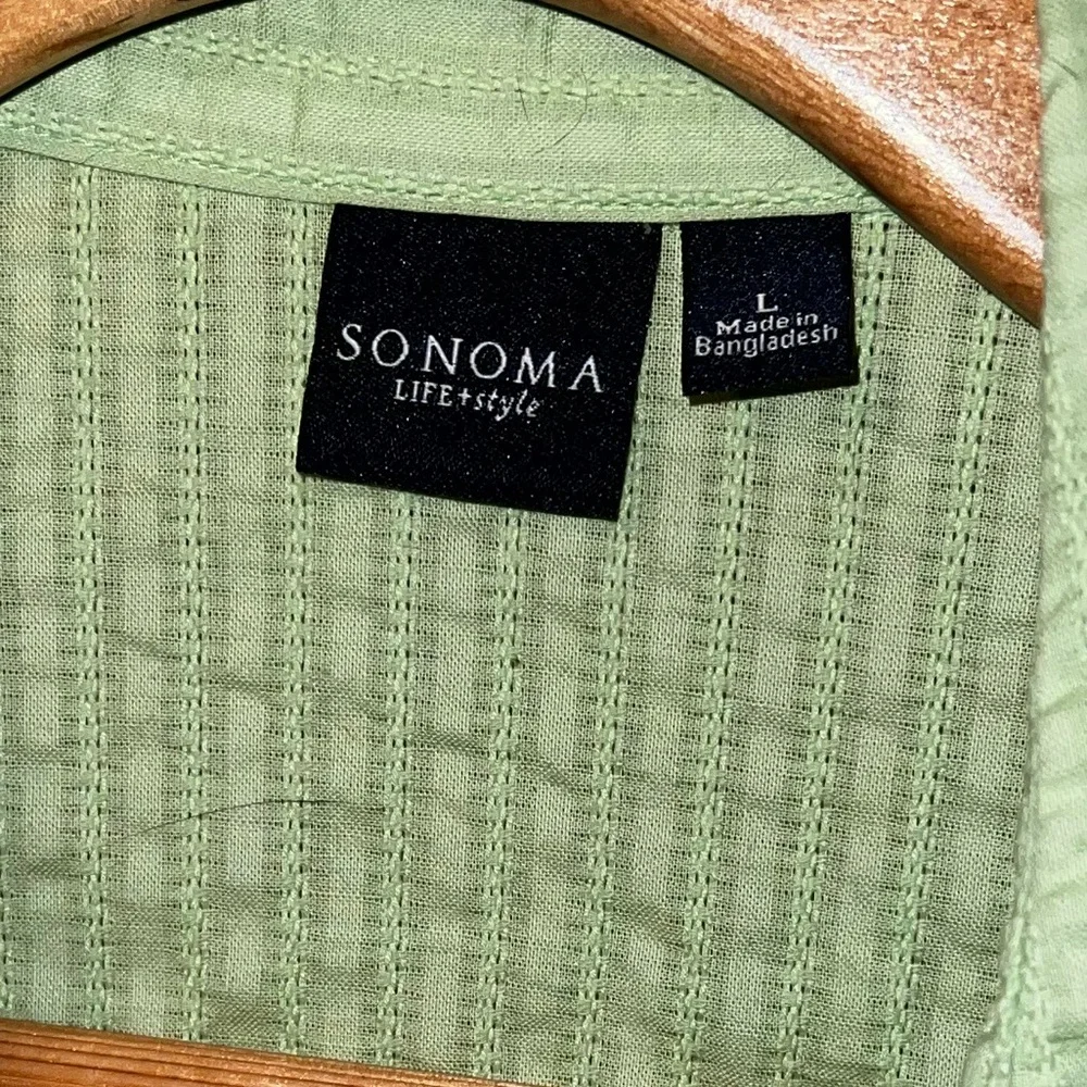3/$15 Sonoma Green Textured Button Down Short Sleeve Top Size L - Picture 8 of 8